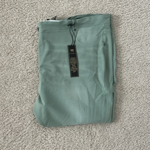 DG2 High Waisted Moss Stretch Jeggings - Picture 9 of 11